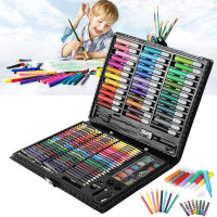 Художественный набор для рисования Art Set включает 150 предметов в компактном черном чемоданчике