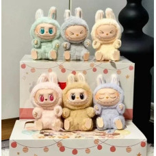 Брелок Labubu "Монстри" Pop Mart 15 см — колекційна плюшева іграшка-сюрприз у сліпій коробці V2