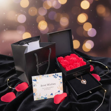 Набор мыльных роз Best Wishes 9 штук в черной подарочной шкатулке с кулоном