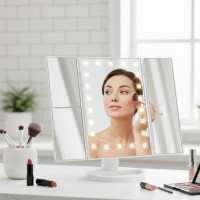 Зеркало Superstar Magnifying Mirror для макияжа с LED-подсветкой Белый